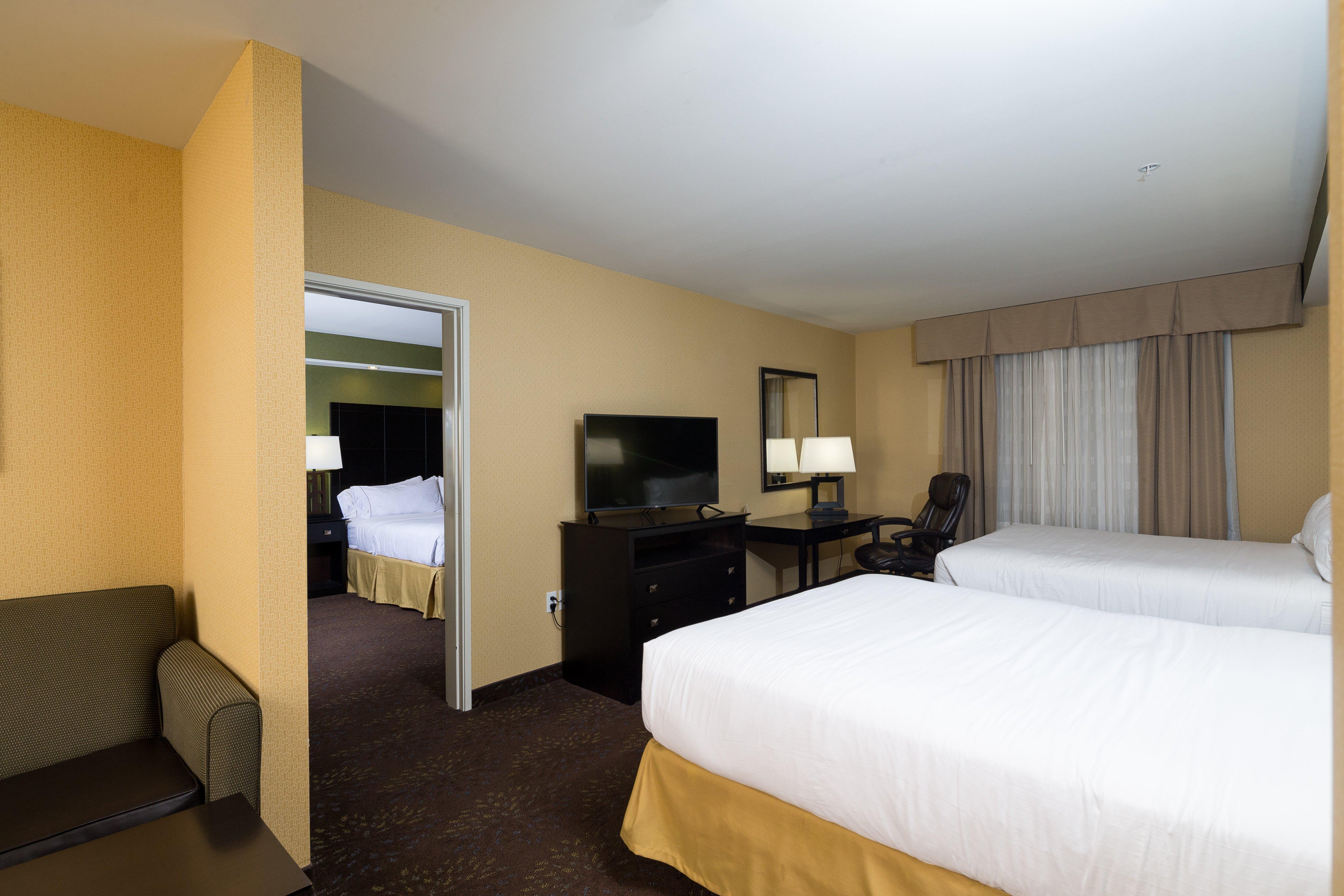 Holiday Inn Express And Suites Detroit North-Troy By Ihg Bagian luar foto