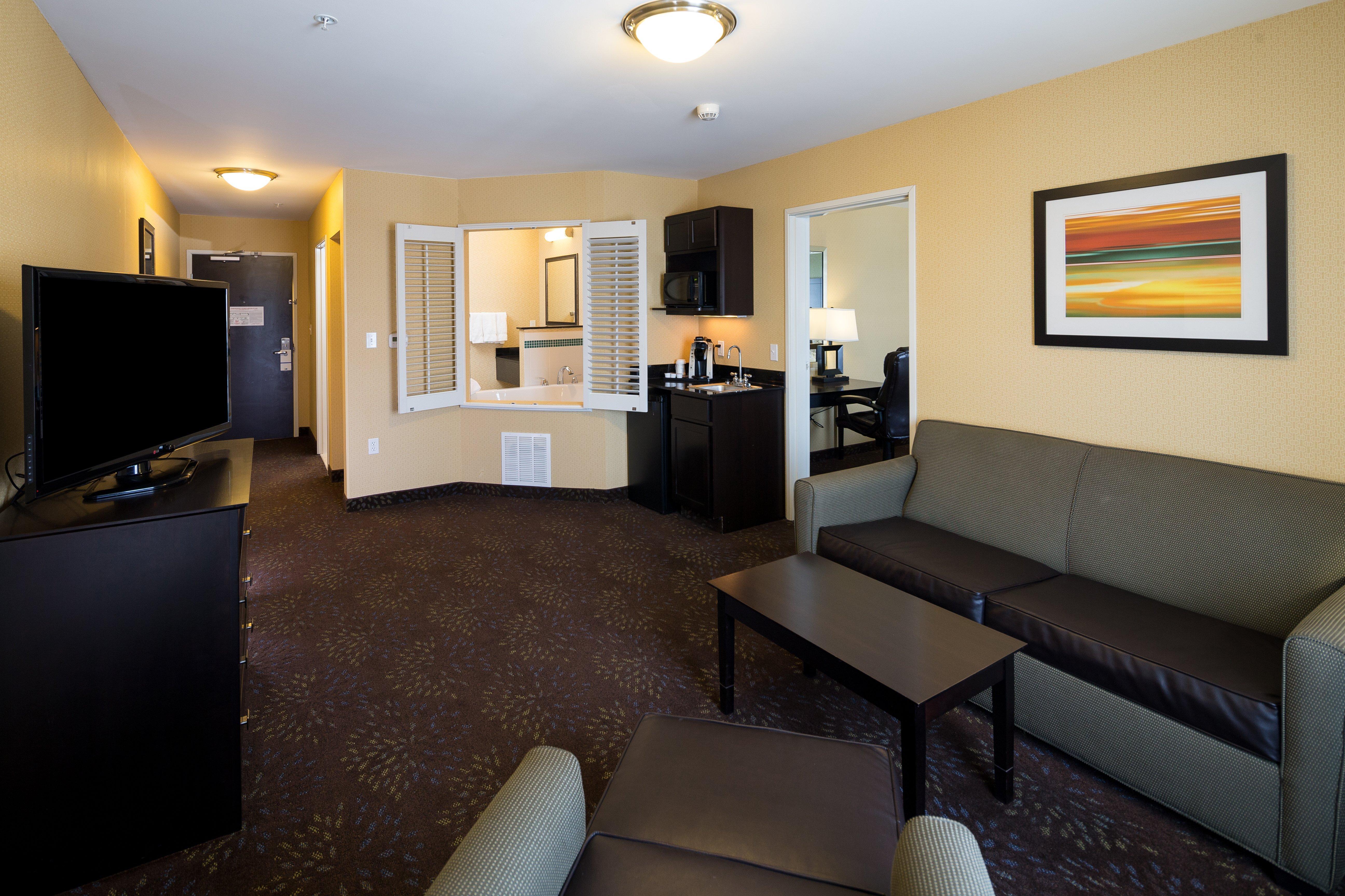 Holiday Inn Express And Suites Detroit North-Troy By Ihg Bagian luar foto