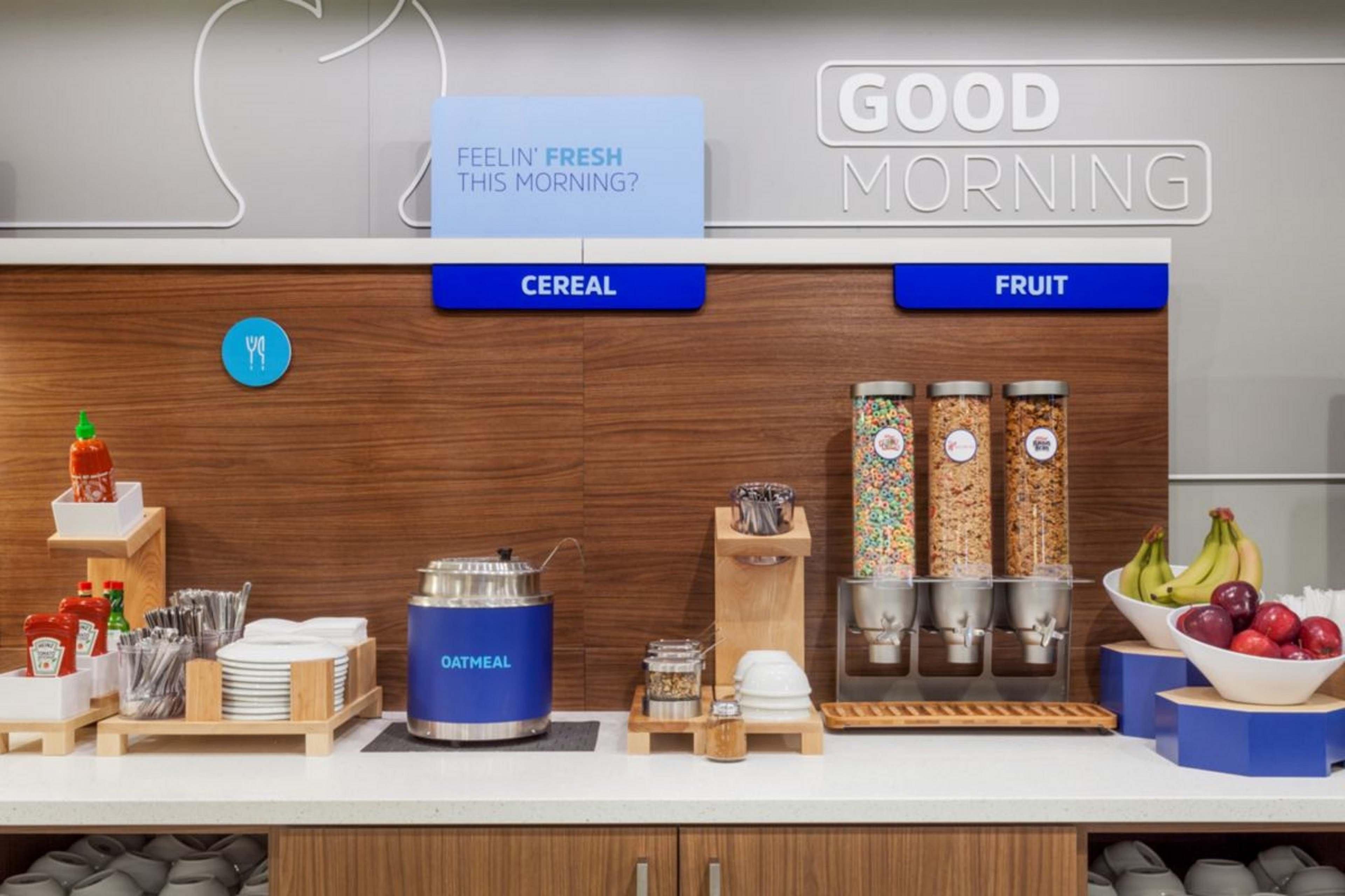 Holiday Inn Express And Suites Detroit North-Troy By Ihg Bagian luar foto