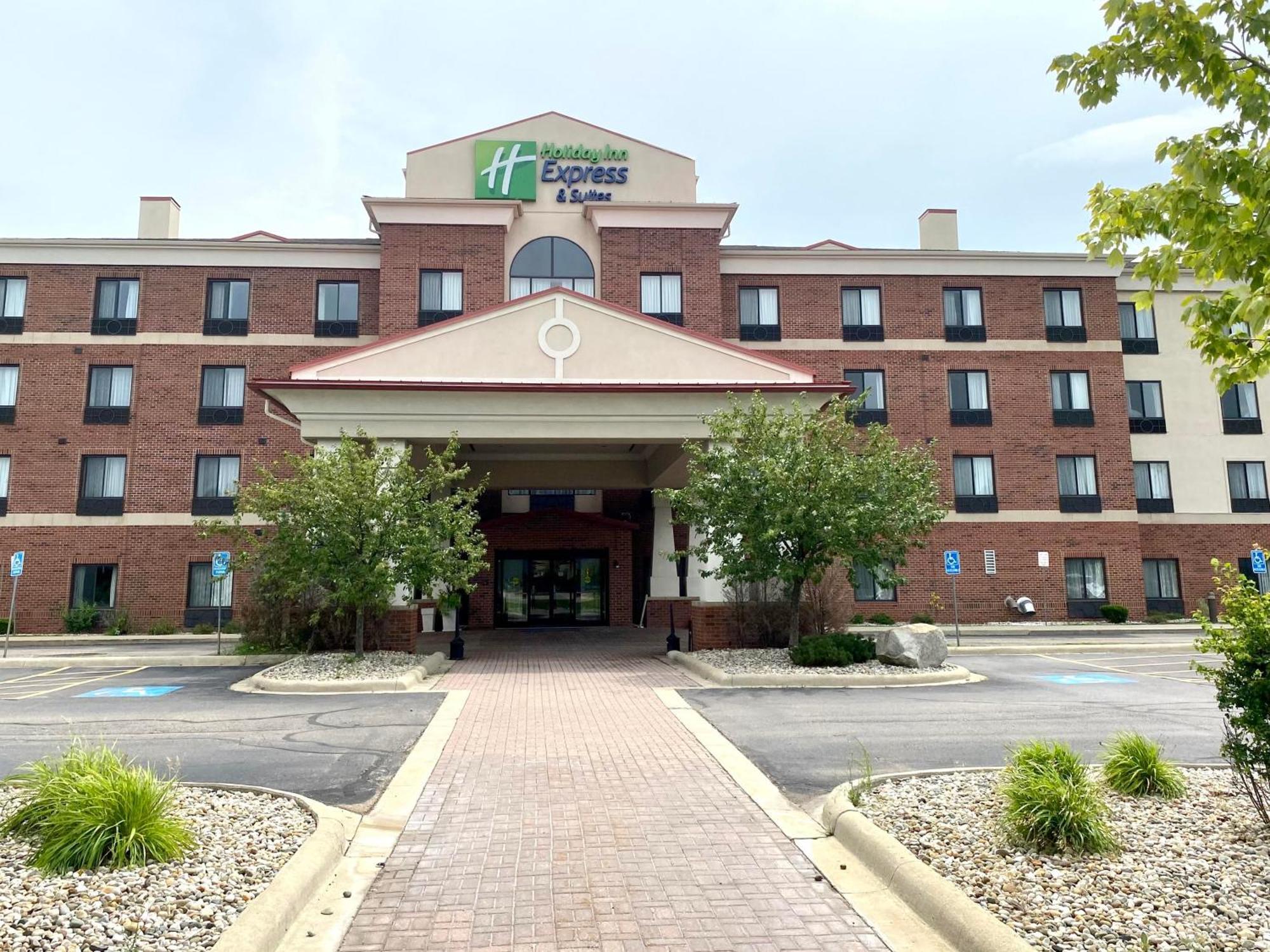 Holiday Inn Express And Suites Detroit North-Troy By Ihg Bagian luar foto